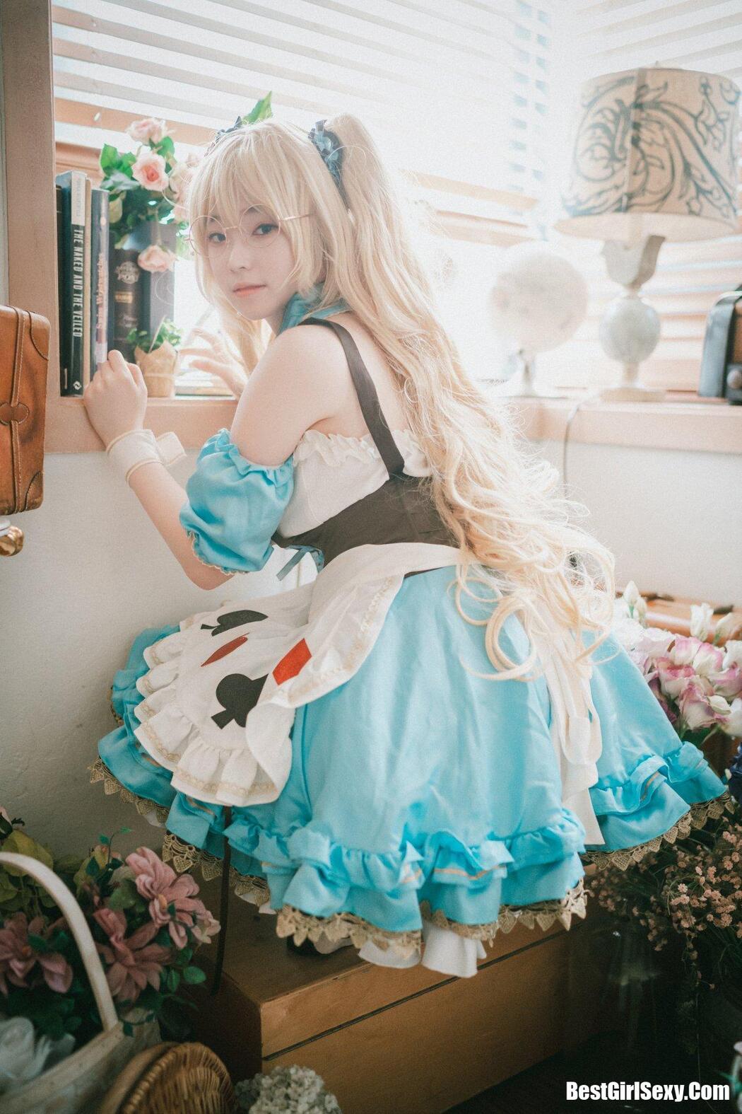 DJAWA 밤비 Alice in Glasses