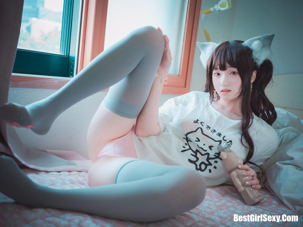 DJAWA 밤비 The cat I picked up turned into a girl B