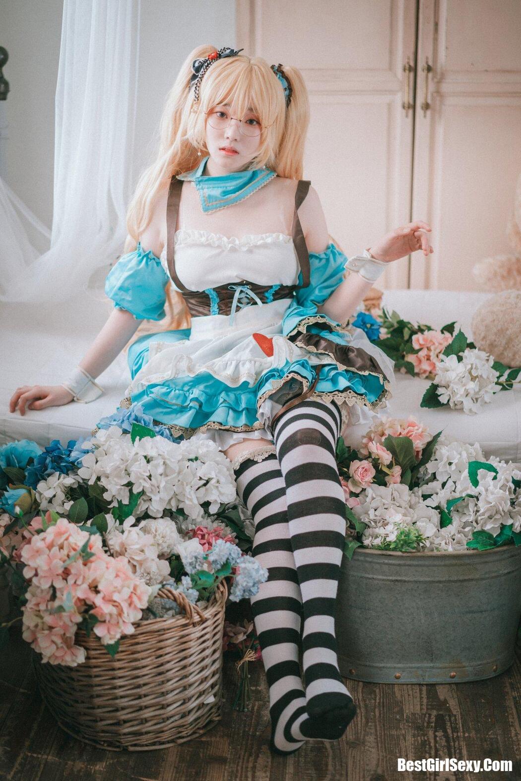 DJAWA 밤비 Alice in Glasses