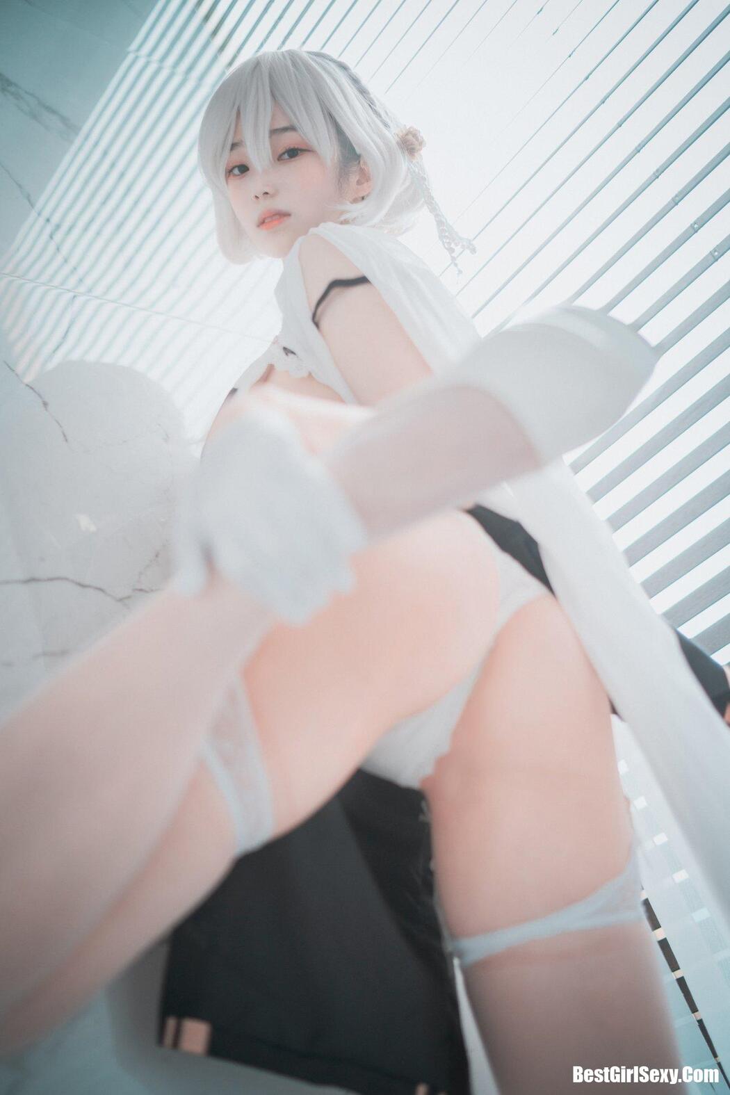 DJAWA 밤비 Azur Lane HMS Sirius
