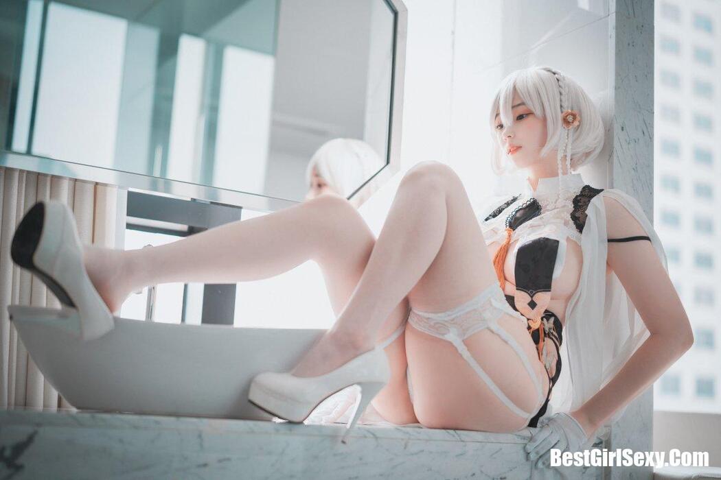 DJAWA 밤비 Azur Lane HMS Sirius