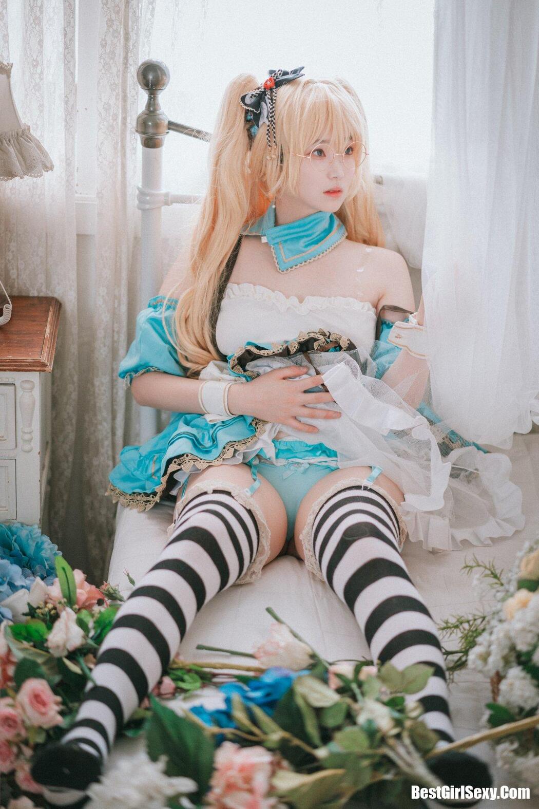 DJAWA 밤비 Alice in Glasses