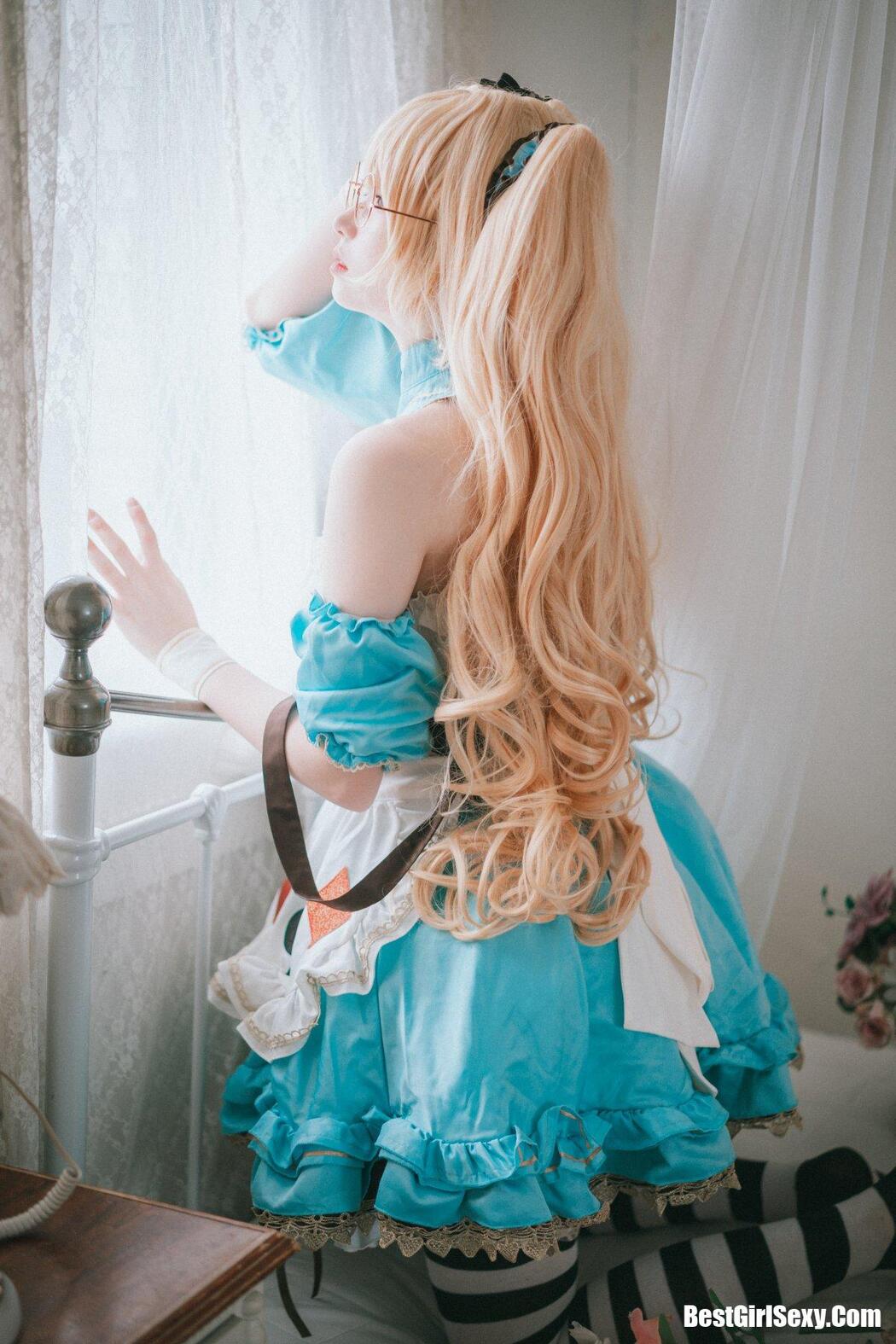 DJAWA 밤비 Alice in Glasses