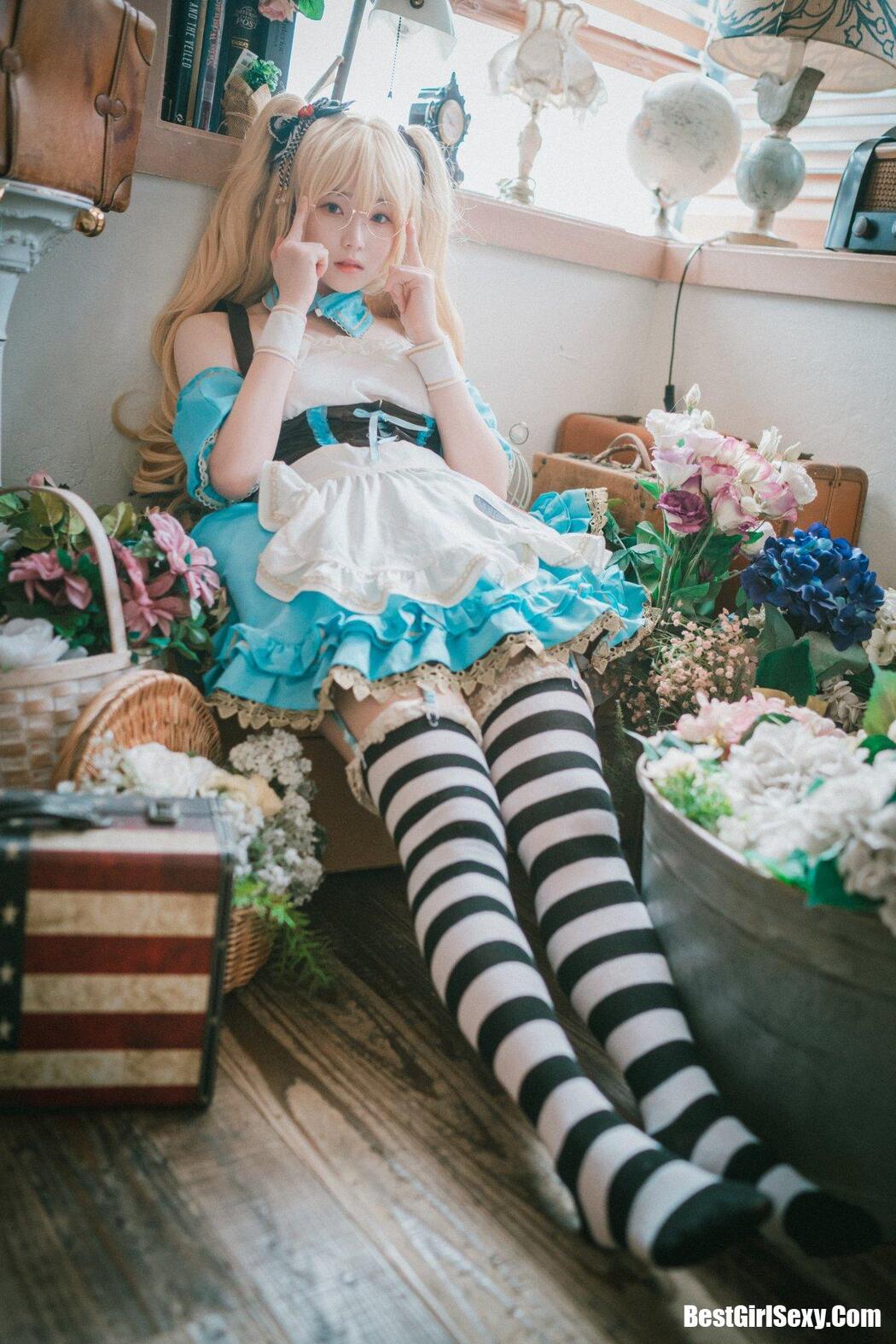 DJAWA 밤비 Alice in Glasses