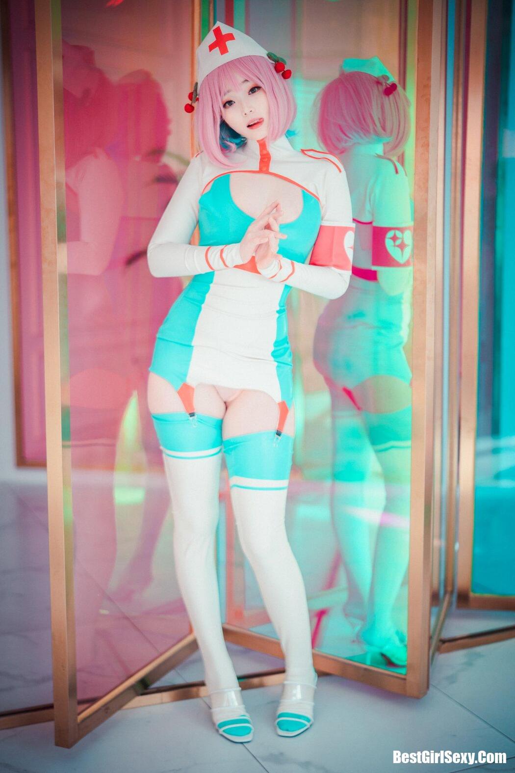 DJAWA 밤비 Cling To Latex
