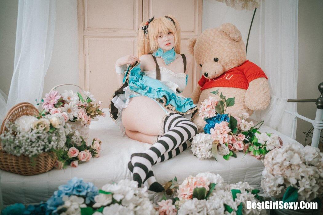 DJAWA 밤비 Alice in Glasses