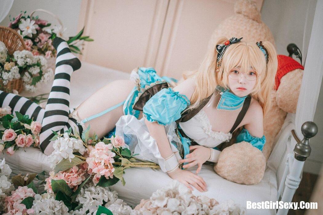 DJAWA 밤비 Alice in Glasses
