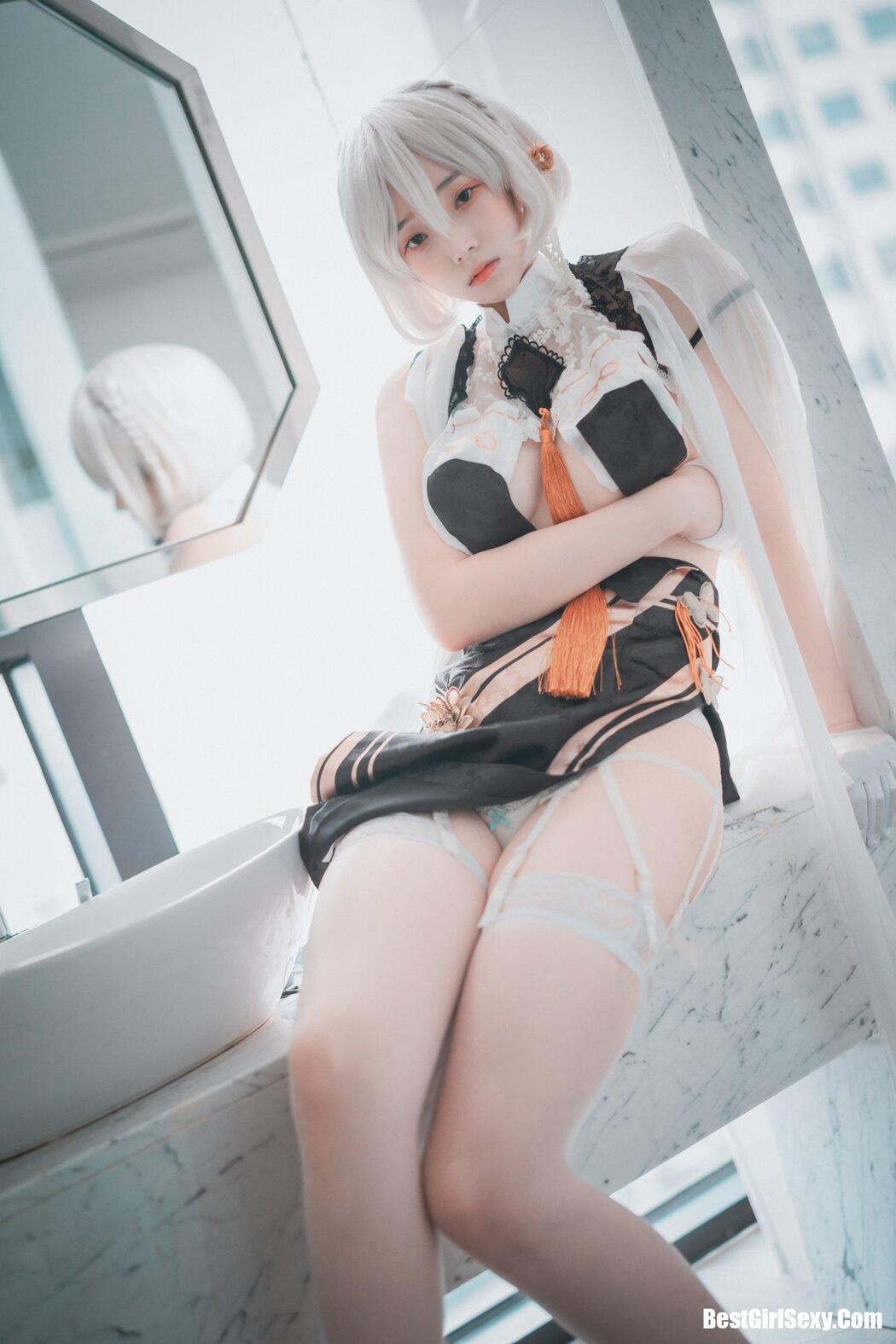 DJAWA 밤비 Azur Lane HMS Sirius