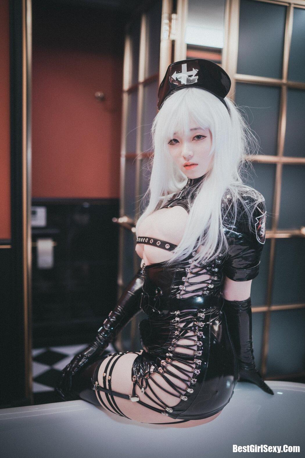 DJAWA 밤비 “Poisonous Nurse”
