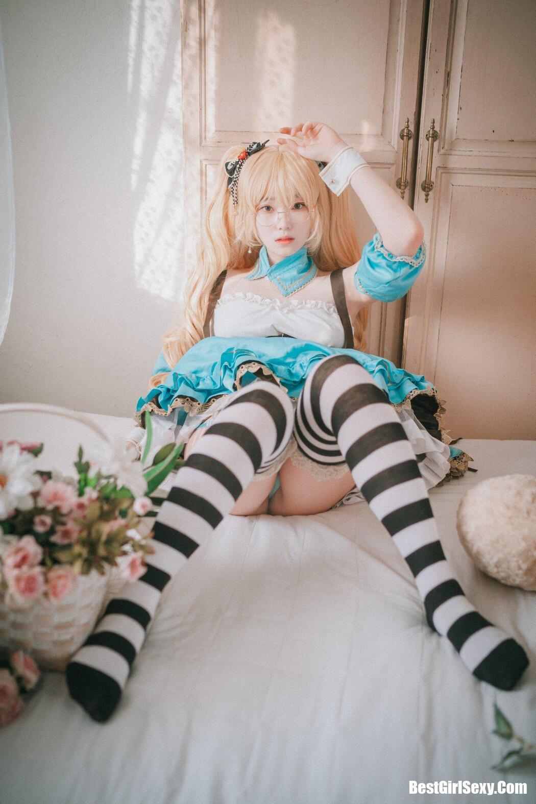 DJAWA 밤비 Alice in Glasses