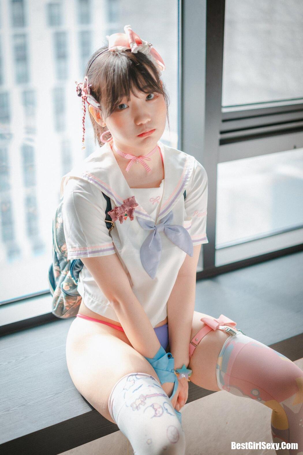 DJAWA 밈미 Mochilero en Violeta Backpacker-Girl