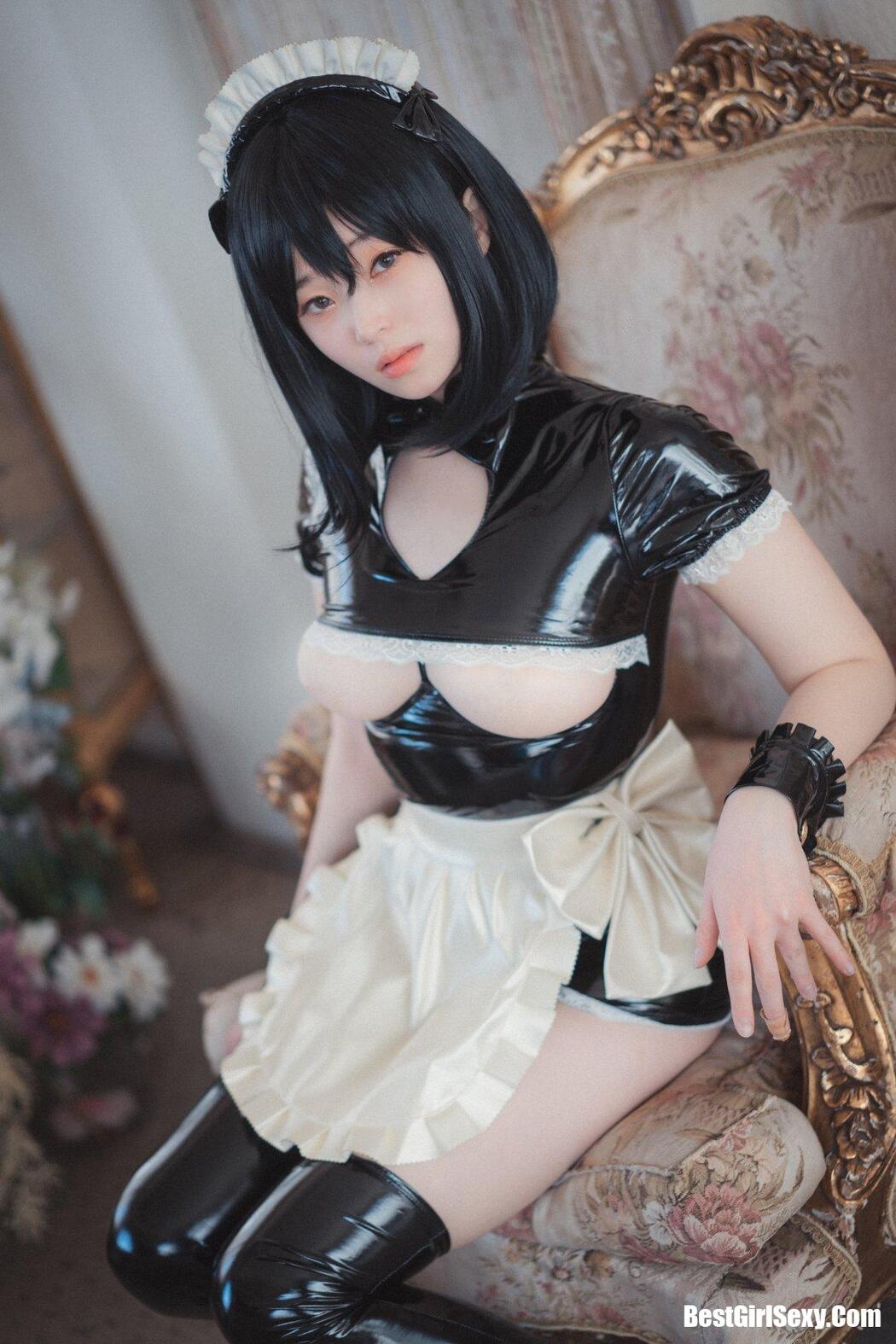 DJAWA 밤비 Femme de Chambre en Latex