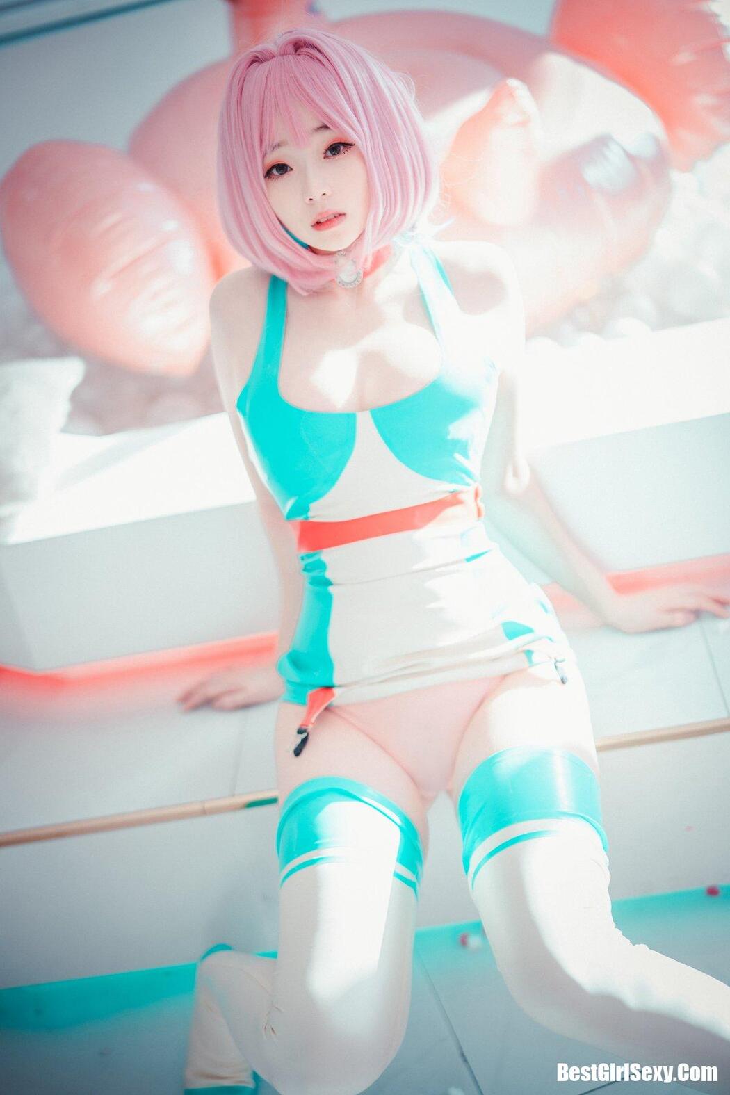 DJAWA 밤비 Cling To Latex