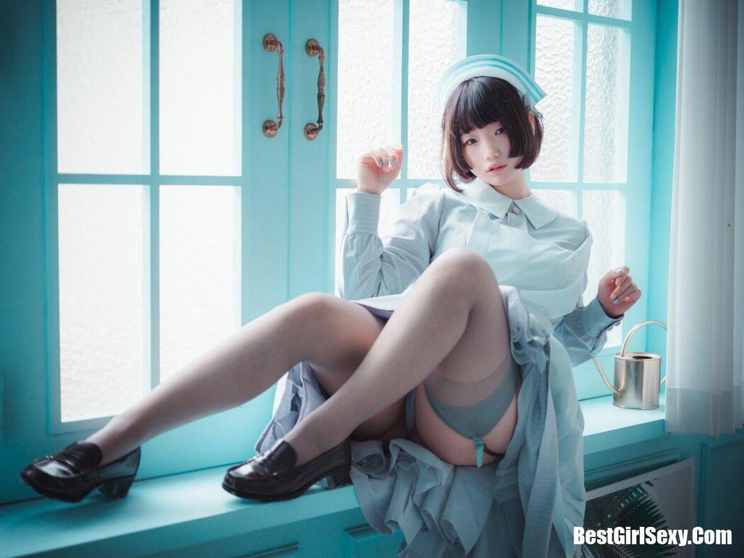 DJAWA 밈미 St. Esther