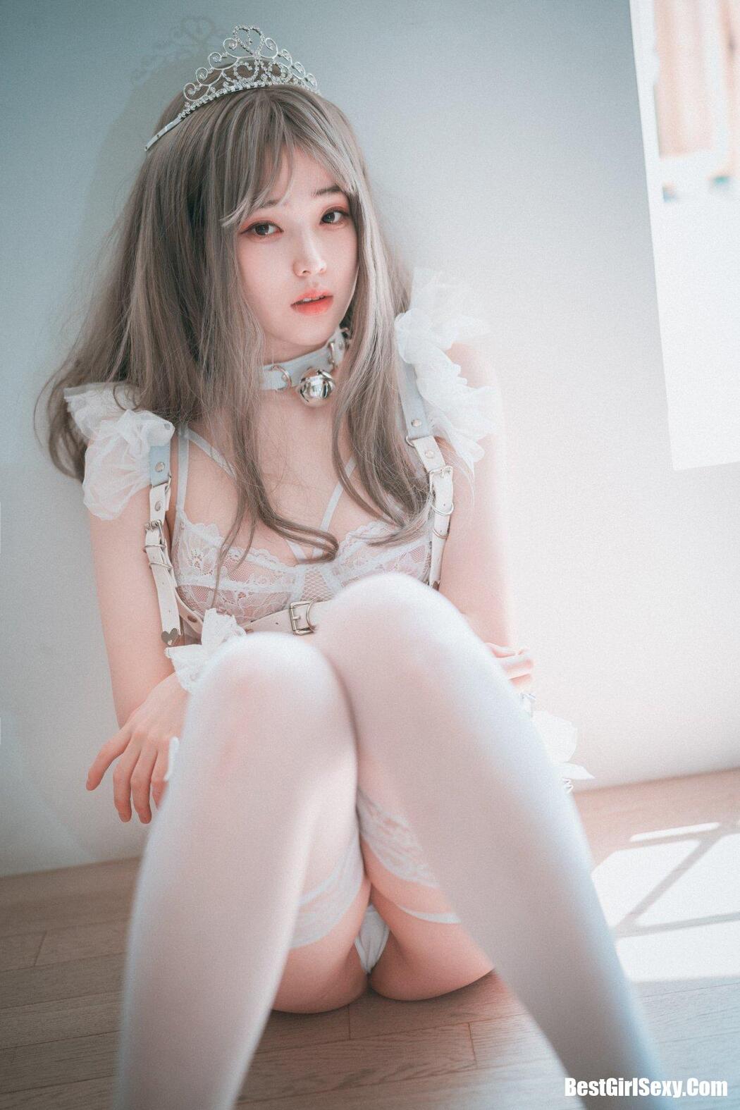 DJAWA 밤비 Reine de Blanc