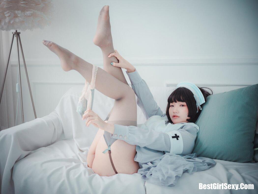 DJAWA 밈미 St. Esther
