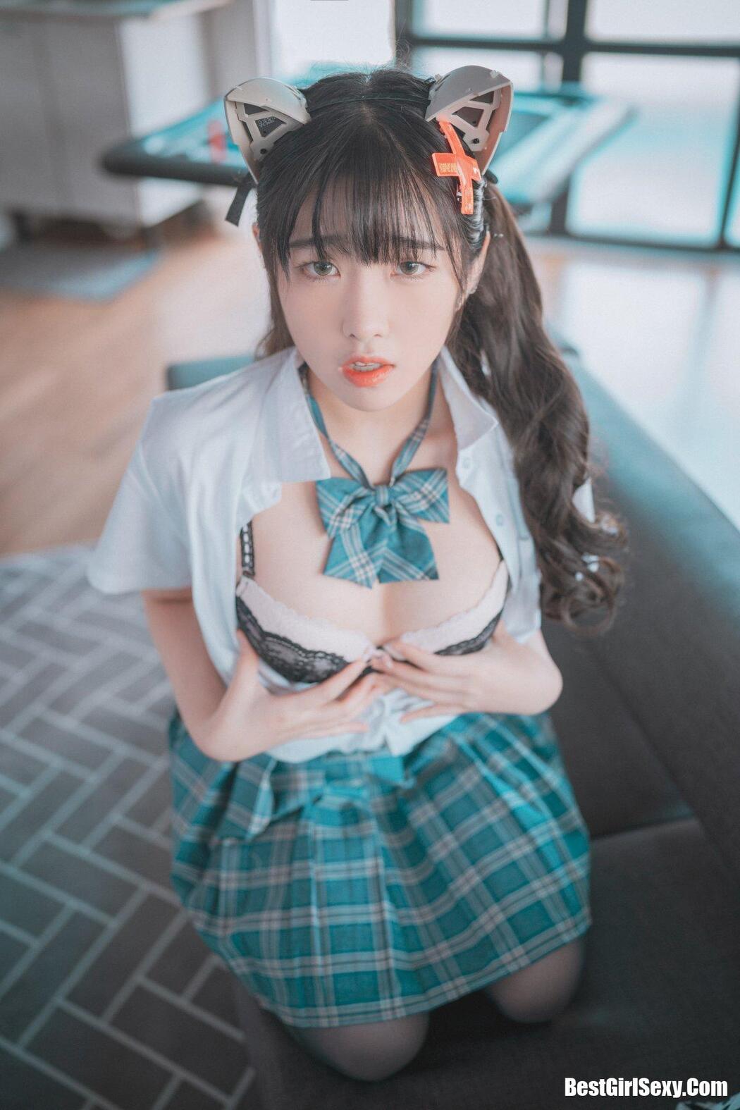 DJAWA 손손 Plug Me In