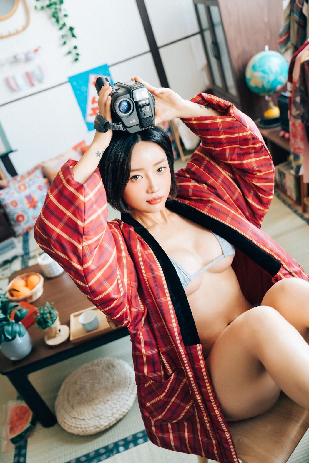 Loozy Booty Queen – Girl Room S.Ver A