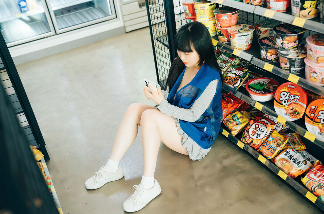 Loozy Doyeon – Convenience Store Sub Part1