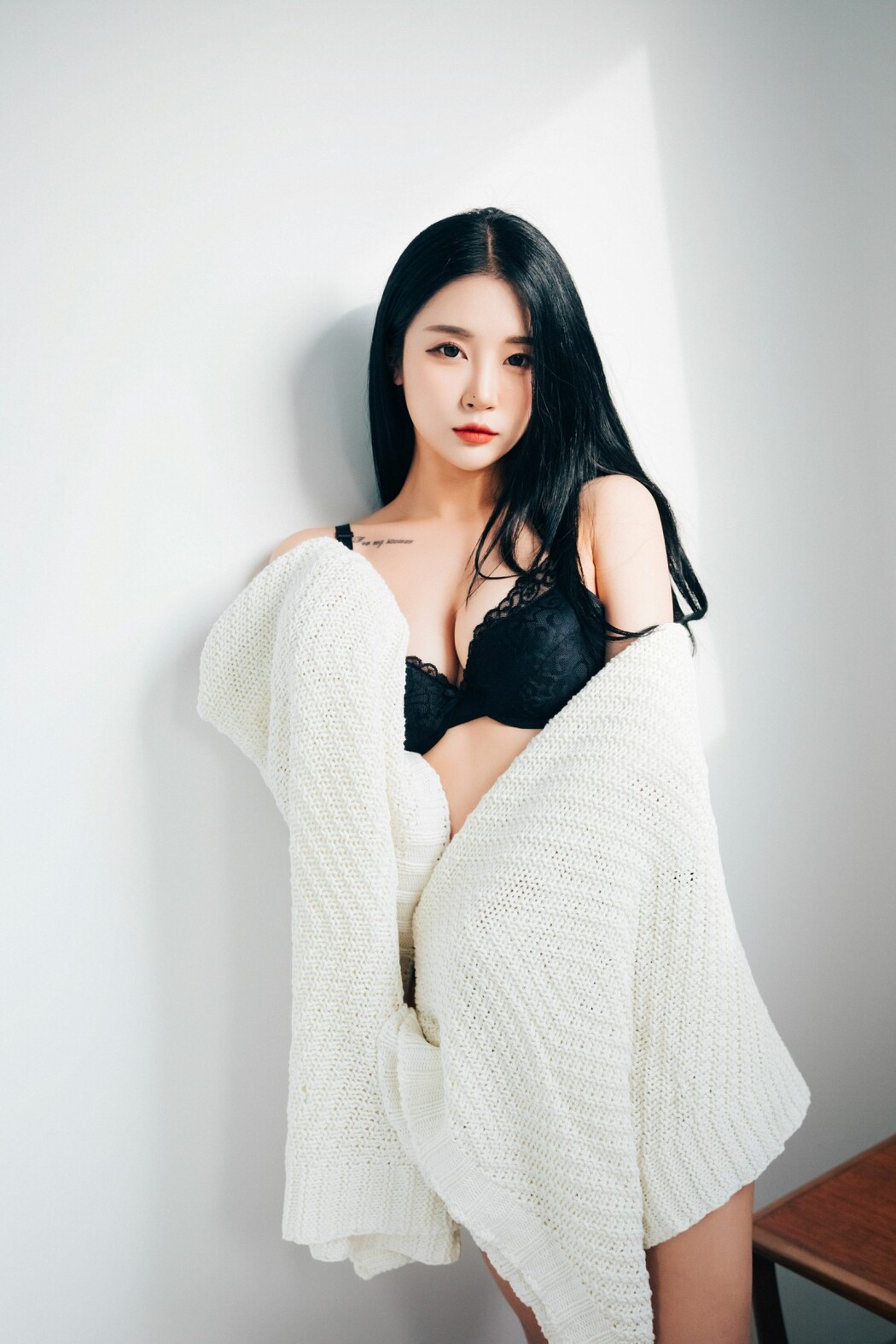 Loozy Bomi (보미) – One day