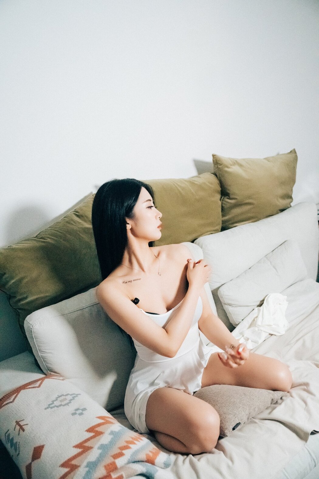 Loozy Bomi – You Bomi A