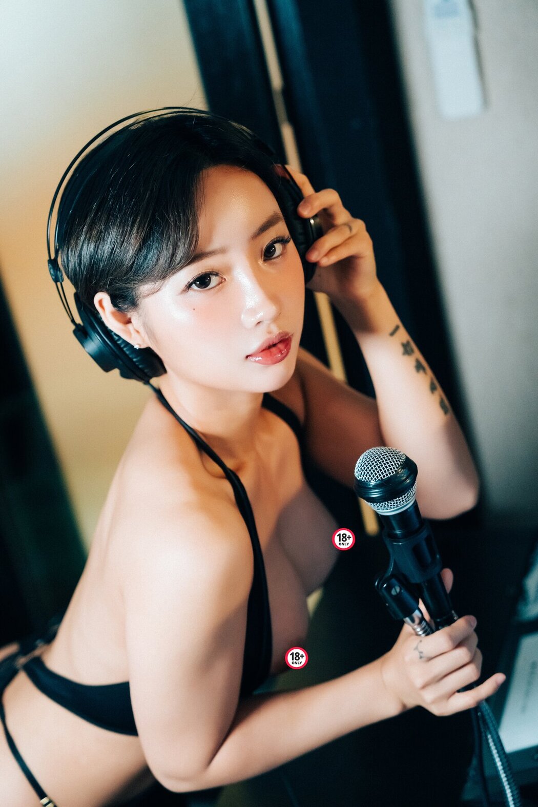 Loozy Booty Queen – Nude Recording B