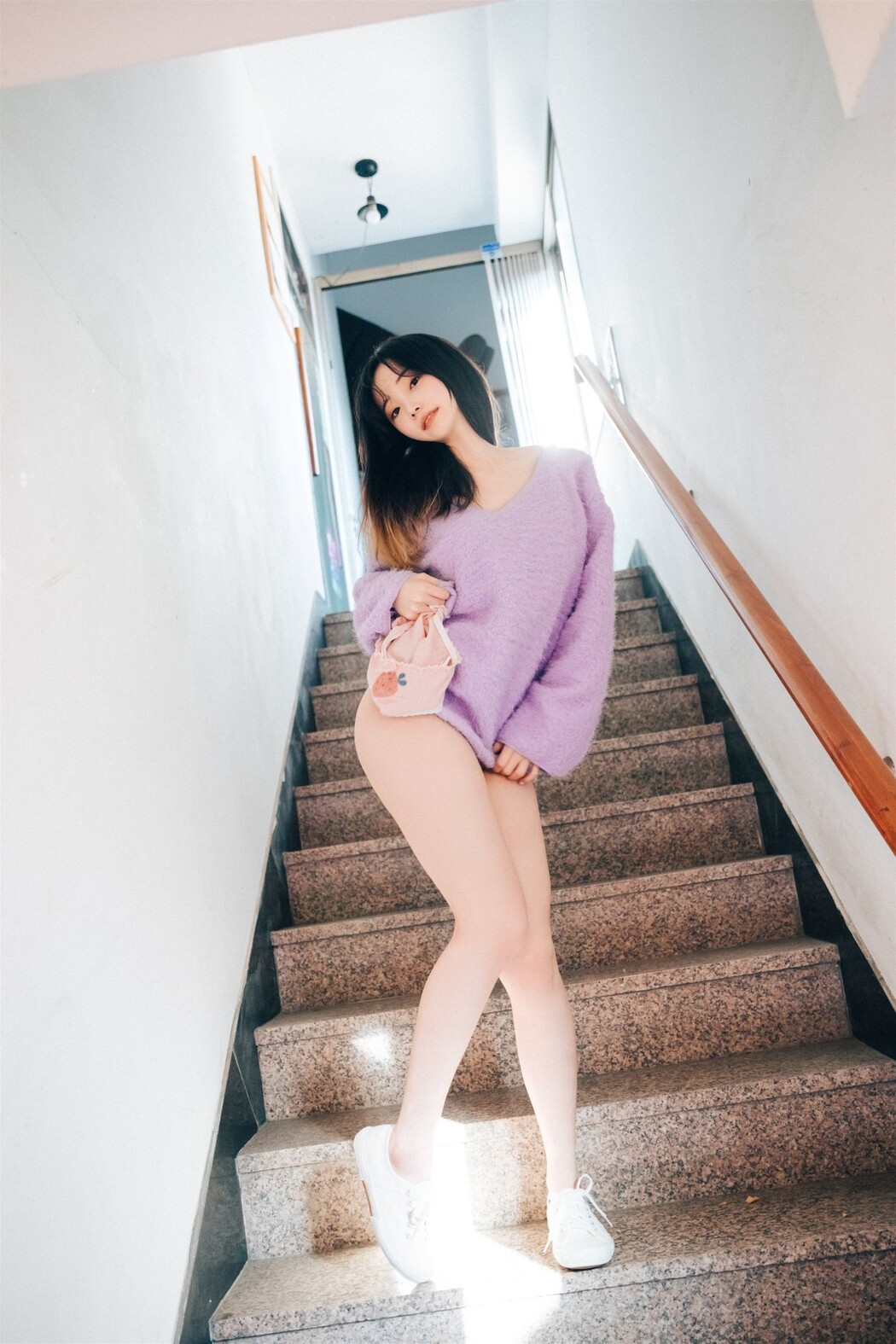 Loozy Bambi 밤비 – Cafe Alba Part 2