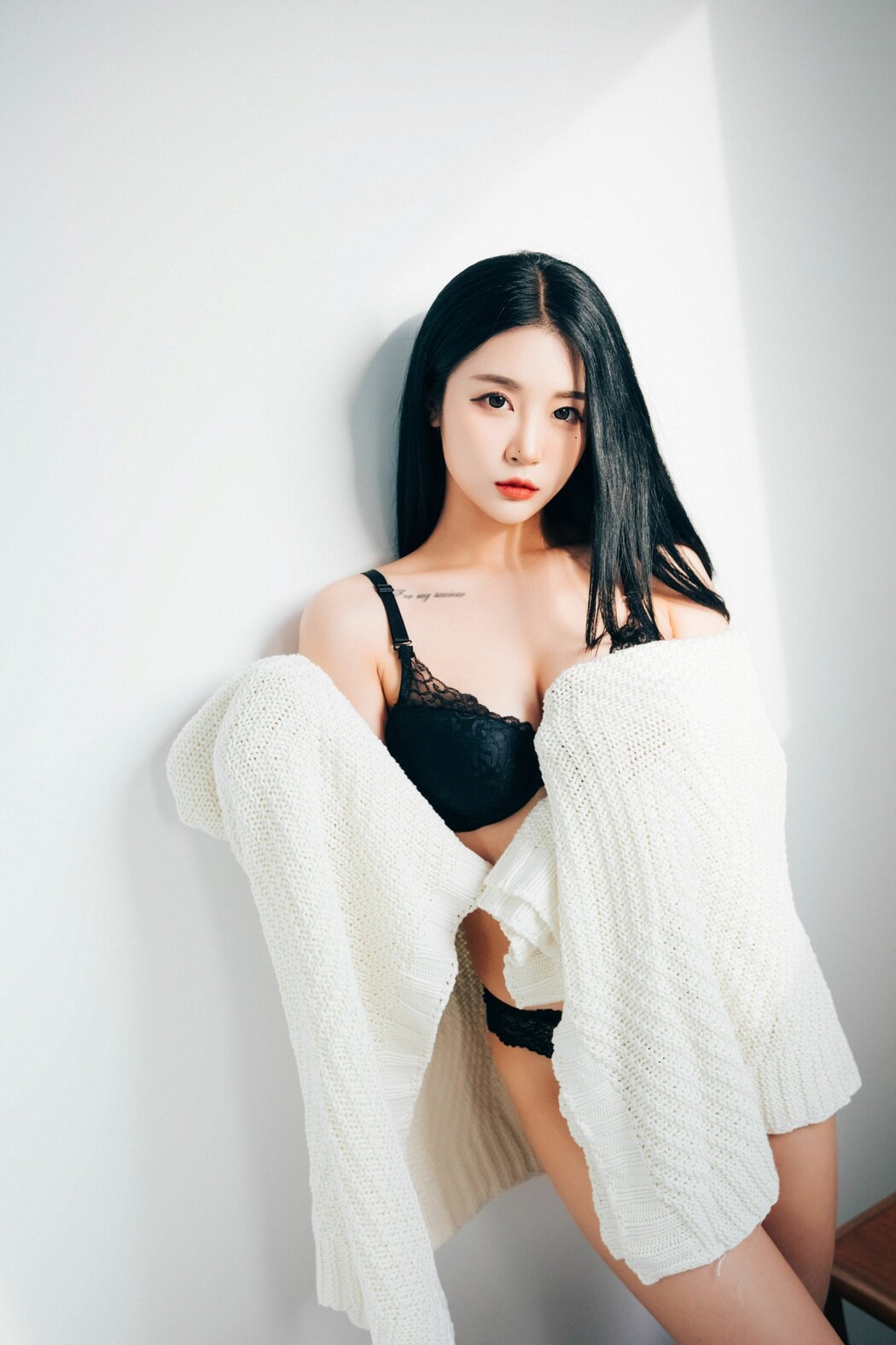 Loozy Bomi (보미) – One day
