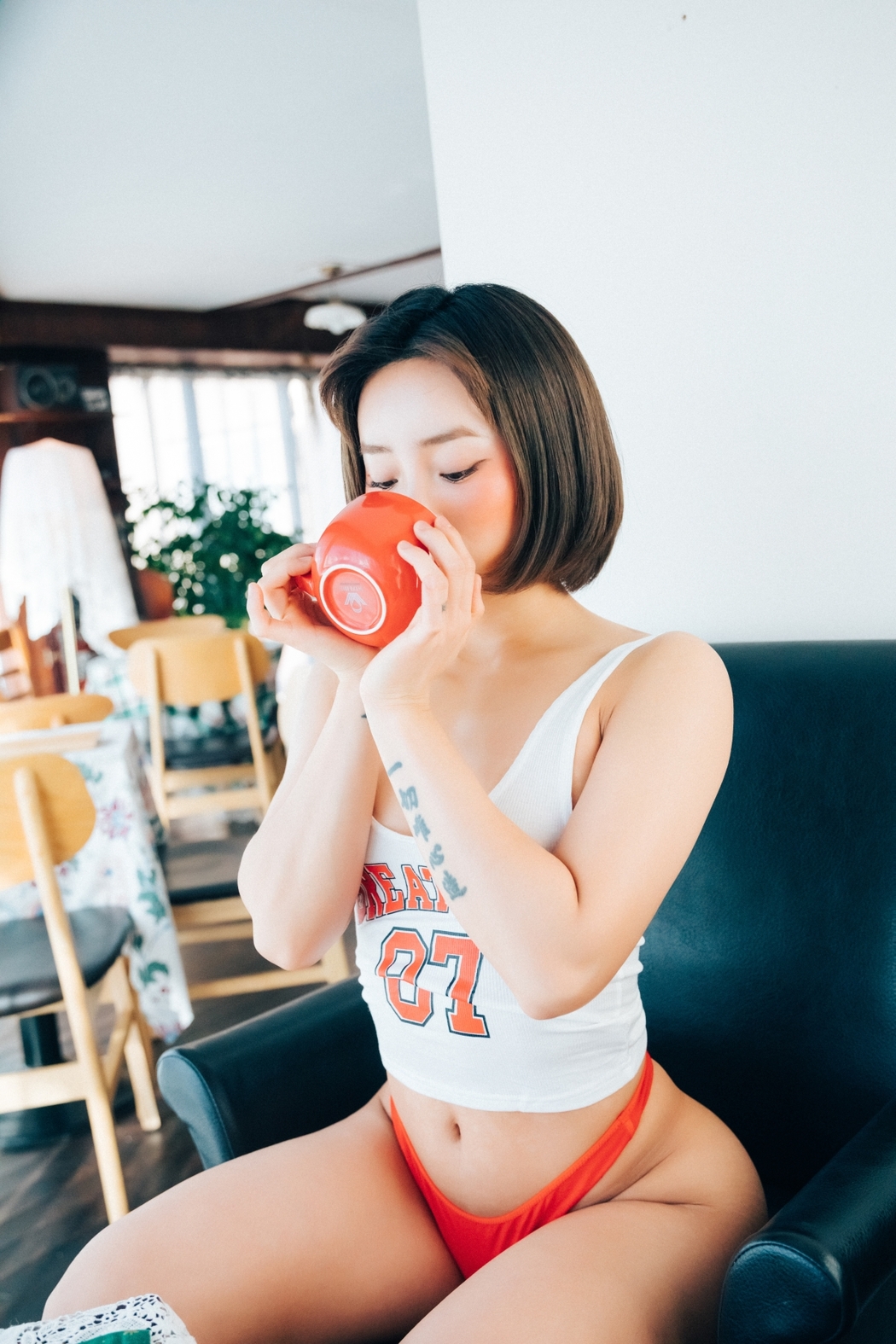 Loozy Booty Queen – Vinyl Aprons S.Ver A