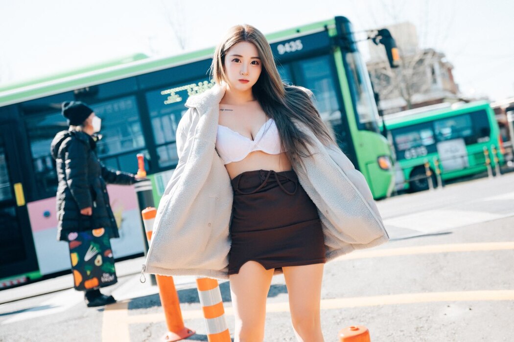 Loozy Bomi 보미 – Girlgroup Yanos S.Ver