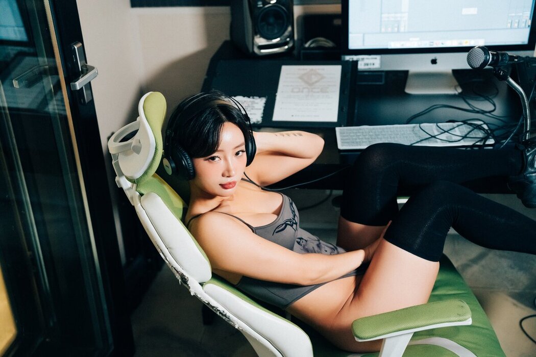 Loozy Booty Queen – Nude Recording A