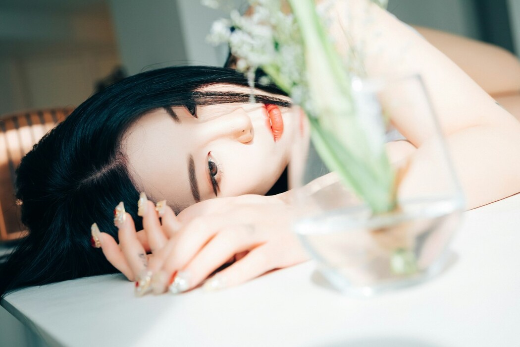 Loozy Bomi (보미) – One day