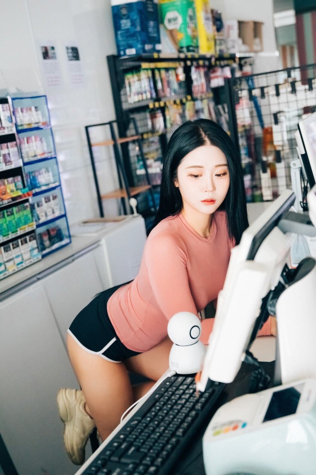 Loozy Bomi 보미 – Part Timer