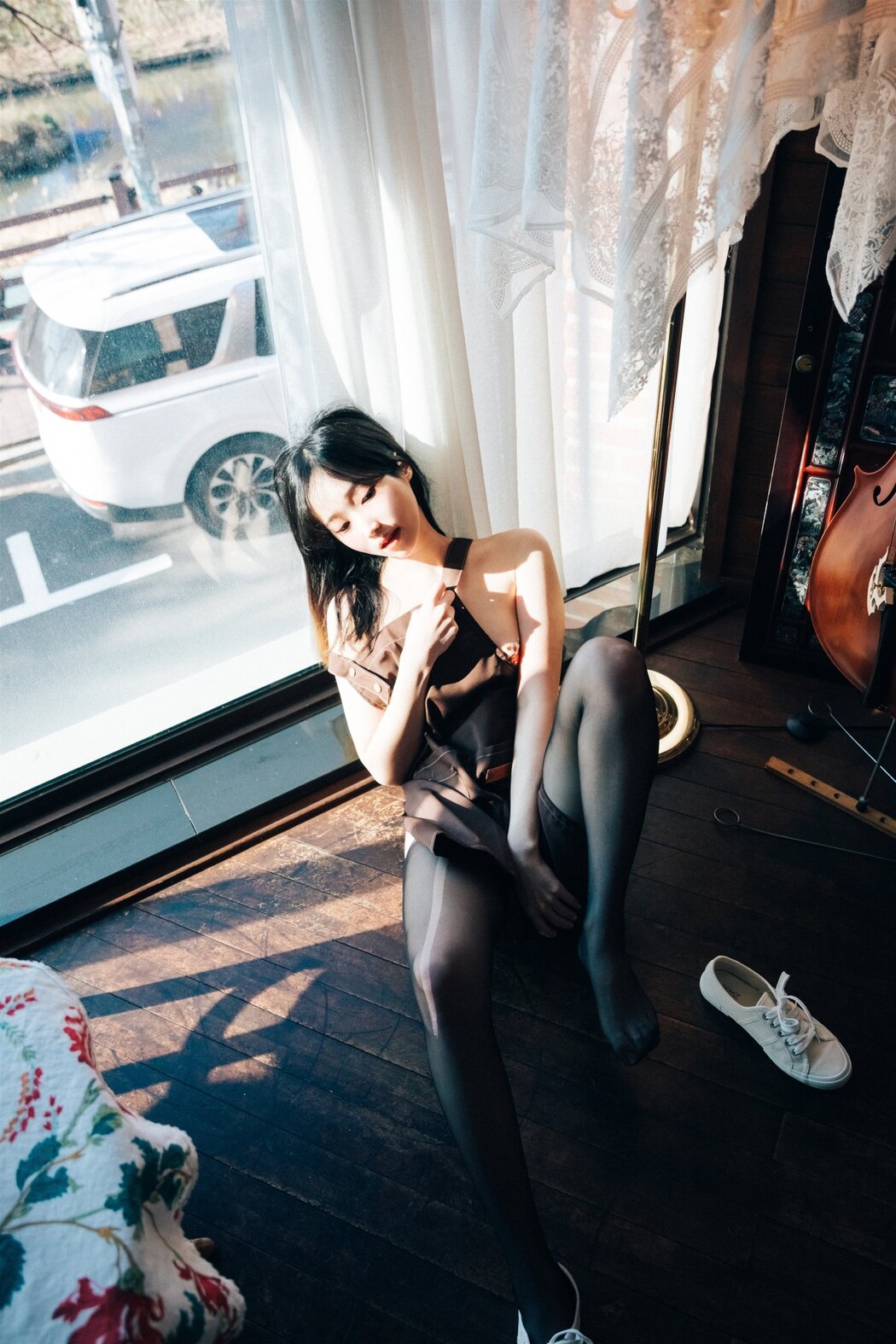 Loozy Bambi 밤비 – Cafe Alba Part 1