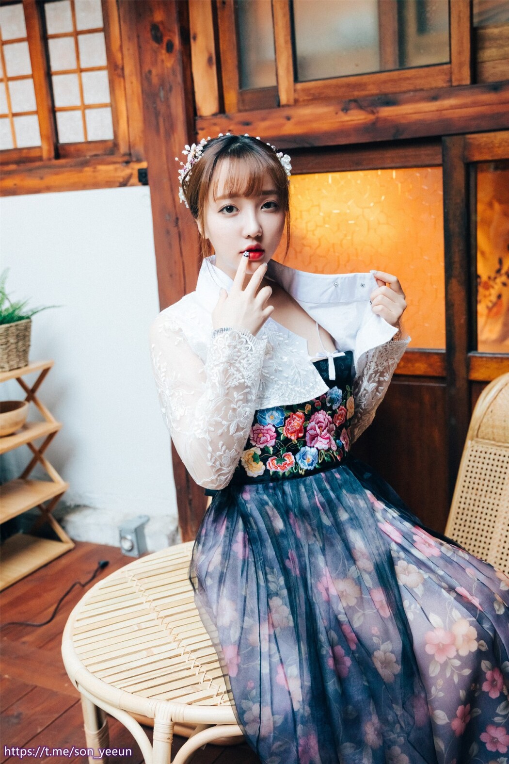 Loozy Gisheng 妓生 – Son Ye-Eun 손예은