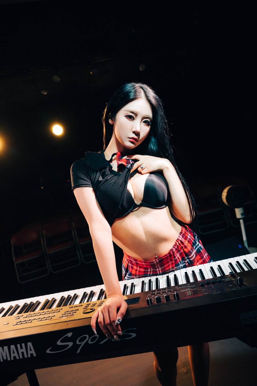 Loozy Bomi 보미 – Covert Stage B