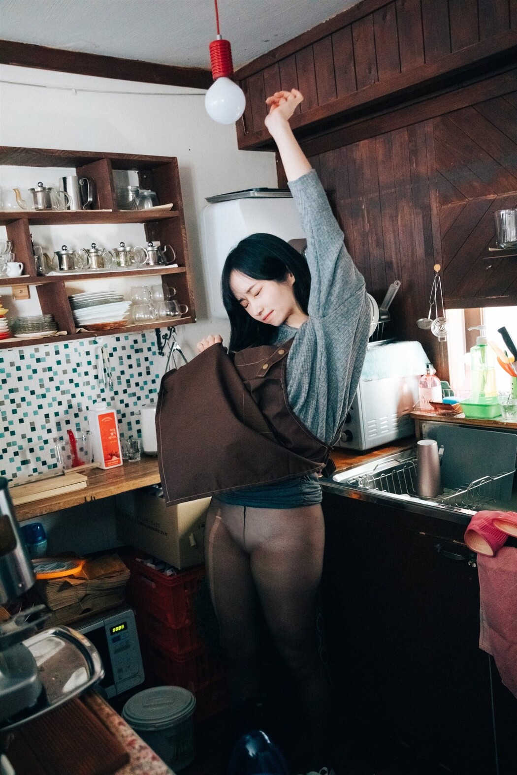 Loozy Bambi 밤비 – Cafe Alba Part 1