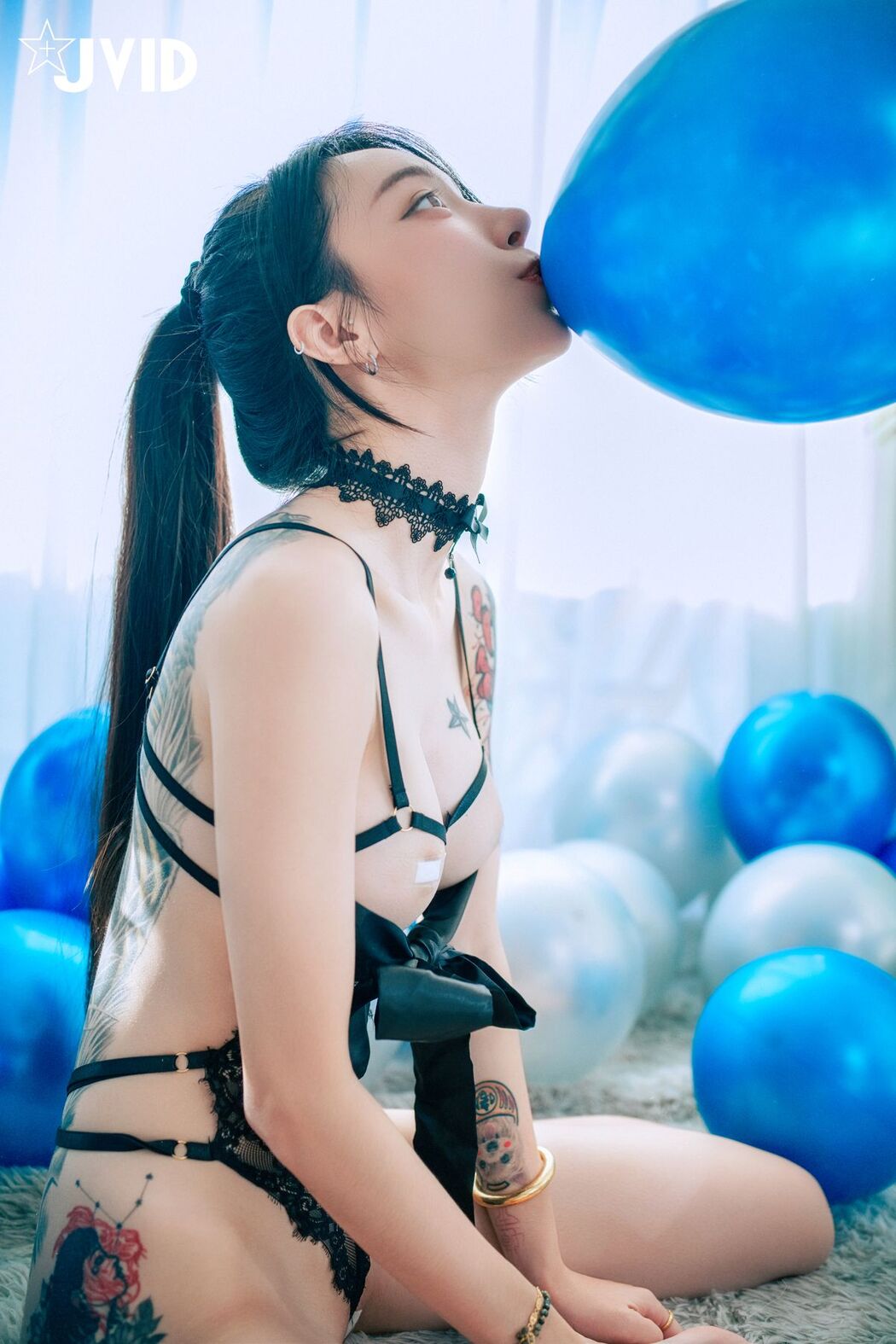 JVID Piao Piao Ge 飄飄哥 &#8211; 最狂尺度生日特輯 極細丁無膚膠 色色の裸體生日趴－飄飄 慶生被脫光光塗抹奶油 超細線丁無膚膠擠出誘人駱駝蹄 屁股翹高背後位視角超色慾 超誘人裸體奶油慶生影片熱映中 Part02 (63P)