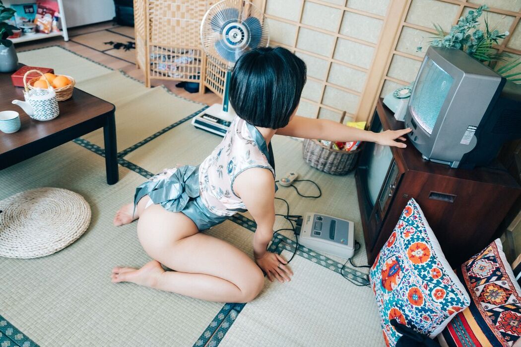 Loozy Booty Queen – Girl Room S.Ver A