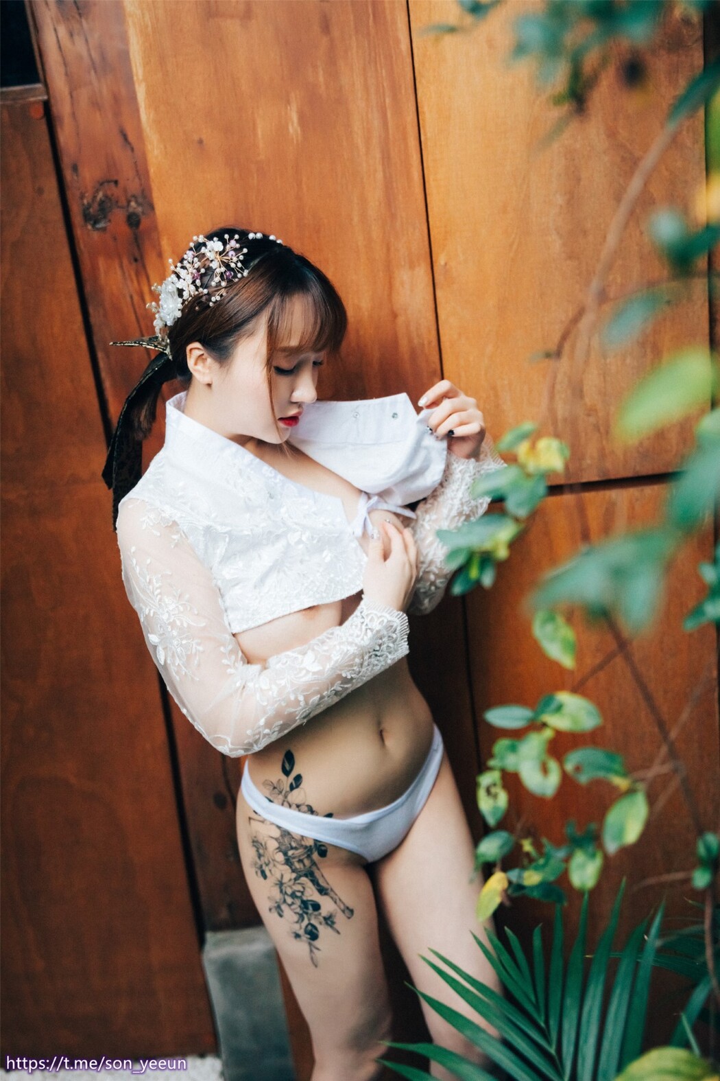 Loozy Gisheng 妓生 – Son Ye-Eun 손예은