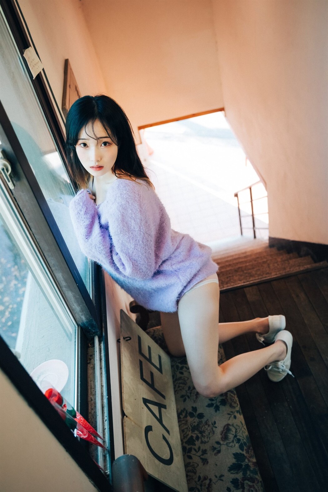 Loozy Bambi 밤비 – Cafe Alba Part 2