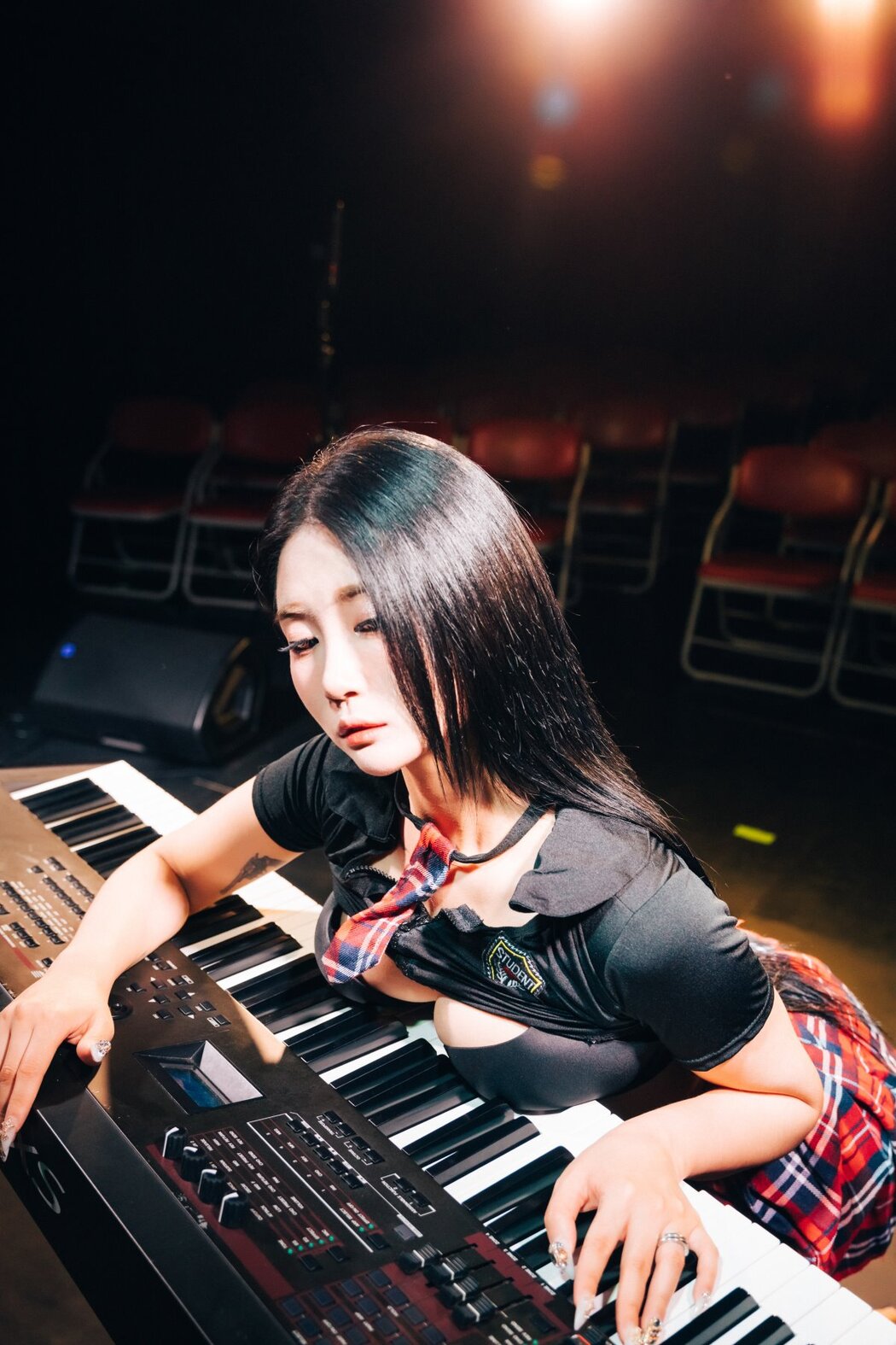 Loozy Bomi 보미 – Covert Stage B