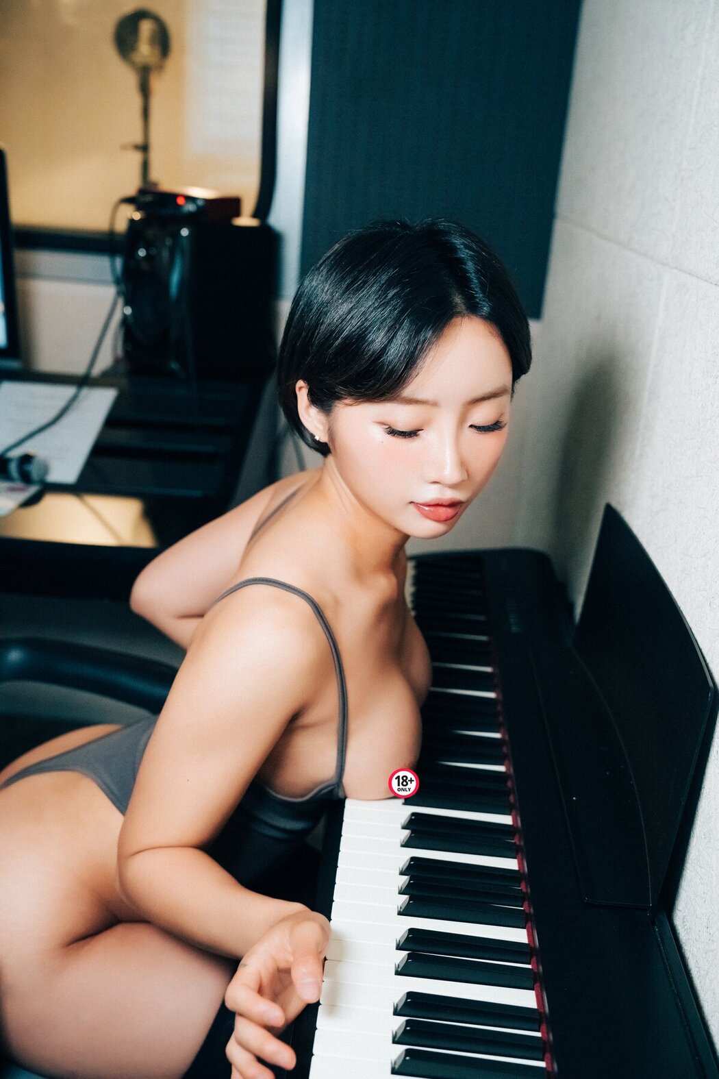 Loozy Booty Queen – Nude Recording B