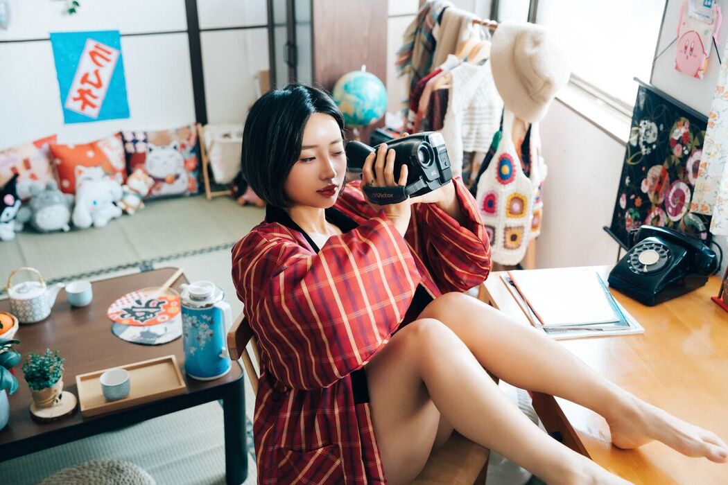 Loozy Booty Queen – Girl Room S.Ver A