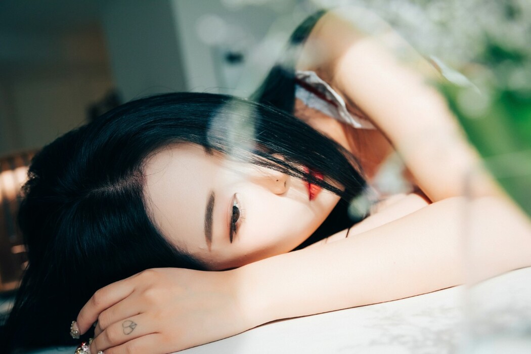 Loozy Bomi (보미) – One day