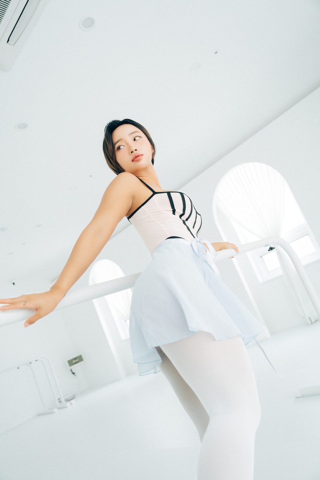Loozy Booty Queen – Tied Ups A