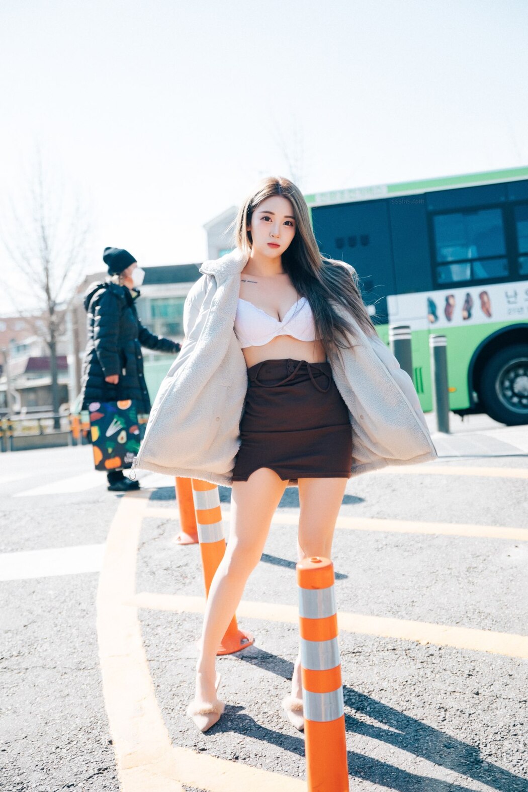 Loozy Bomi 보미 – Girlgroup Yanos S.Ver