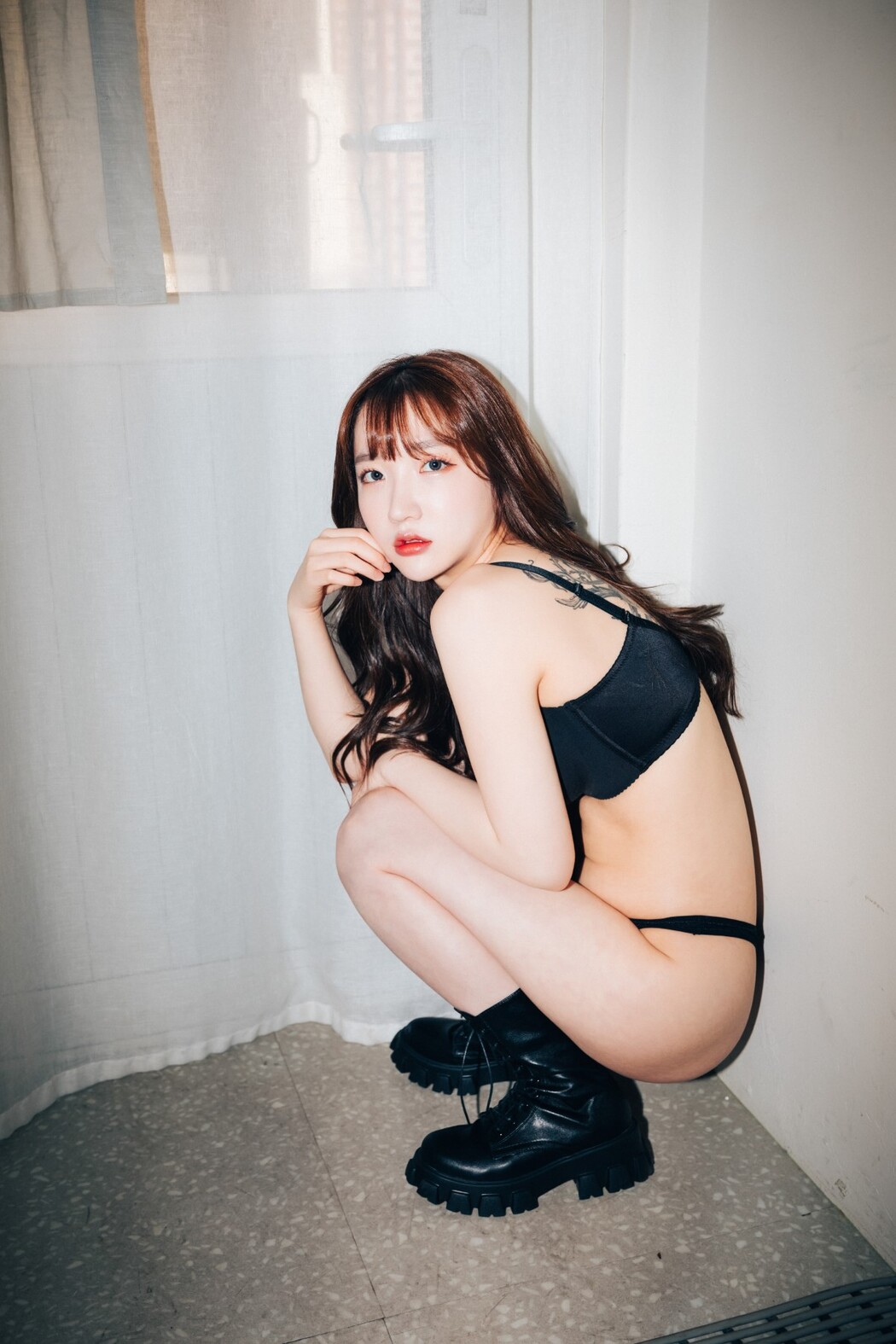 Loozy Maximum Vol.2 Son Ye-Eun 손예은