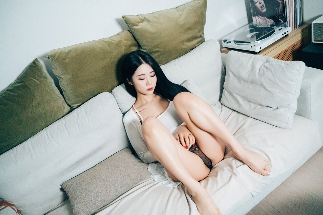 Loozy Bomi – You Bomi A