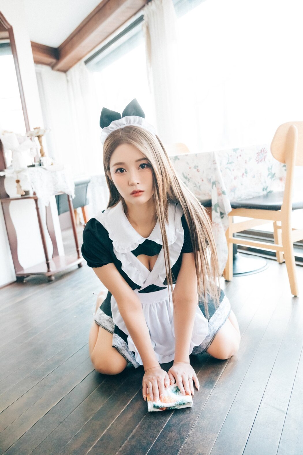 Loozy Bomi 보미 – Maid Cafe S.Ver A